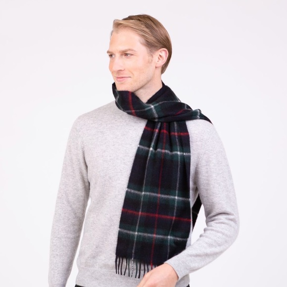 KILTANE OF SCOTLAND 100% Soft Fine L/Wool Scarf Mackenzie Family Tartan Plaid OS - Picture 2 of 11